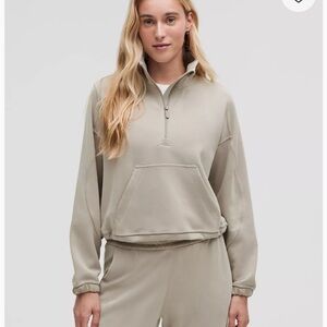 Lululemon Women's Gray/Beige Set
